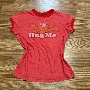 Sesame Street Red Elmo 'Hug Me' Tee